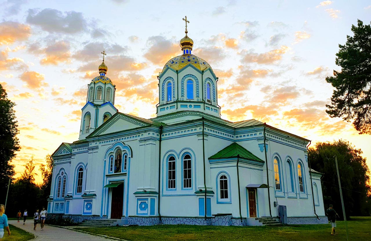 Успенський кафедральний собор на вул. Гоголя, 112е у Миргороді
