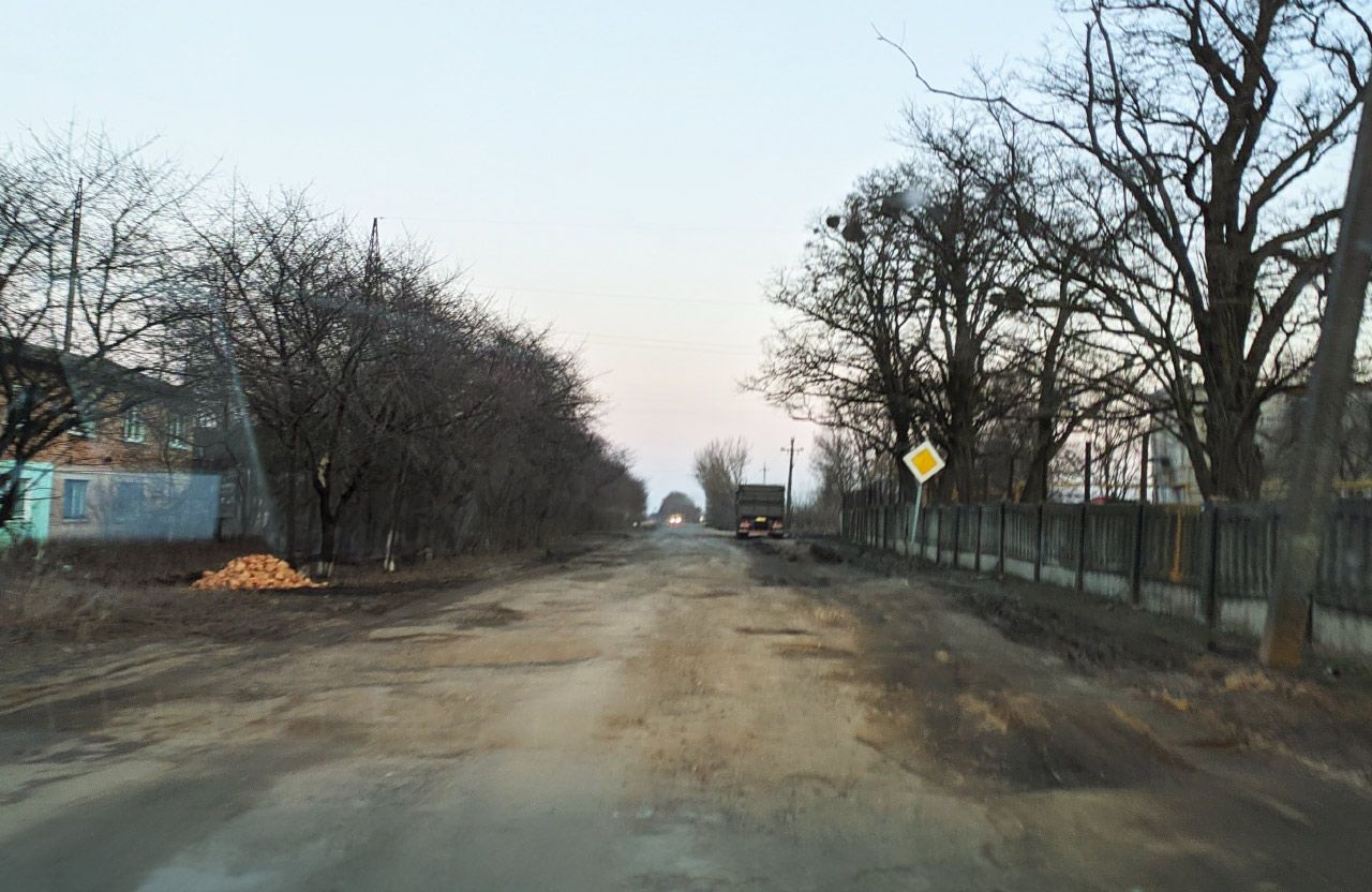 Автодорога О1710369 в межах села Божкове Новоселівської громади
