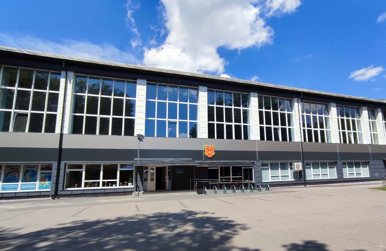 Фасад «сухої частини» будівлі спорткомплексу «Спартак» ДЮСШ «Полтава»