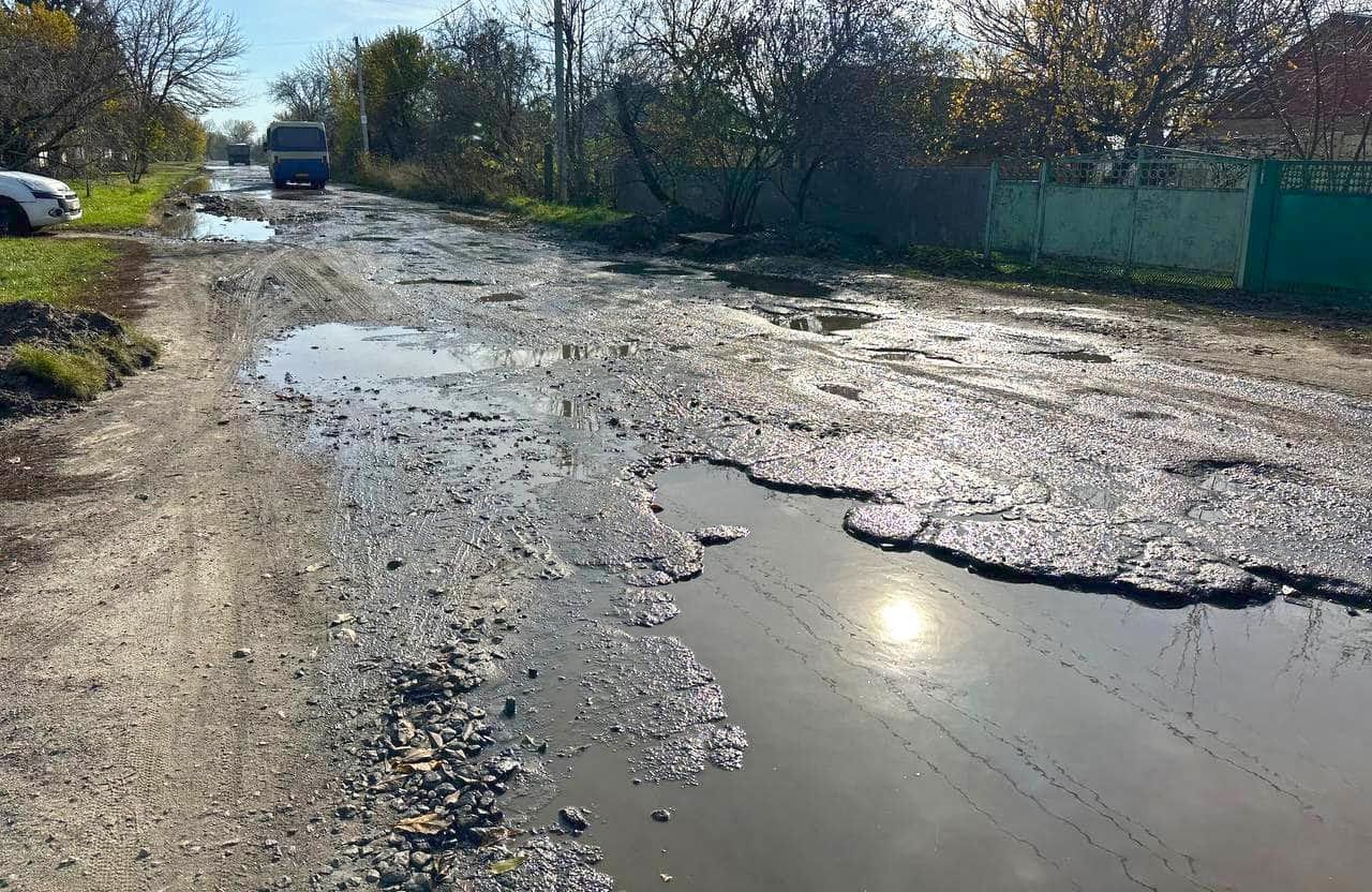 Розбита дорога у Ковалівському старостаті | Фото: t.me/polischuklive