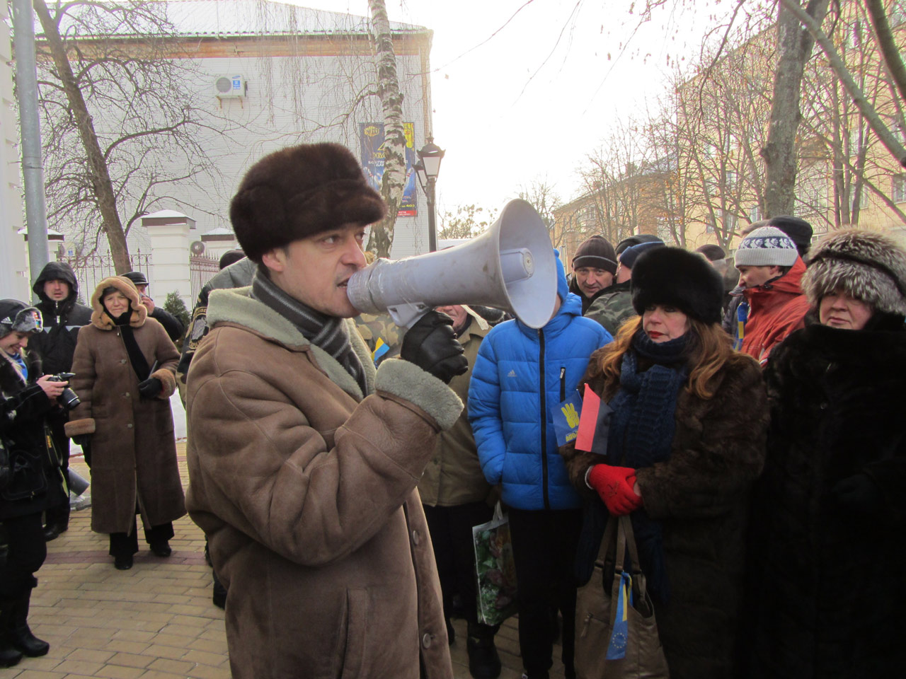 Активний учасник мітингів Олег Пустовгар. Зараз працює регіональним представником Інституту національної пам’яті.