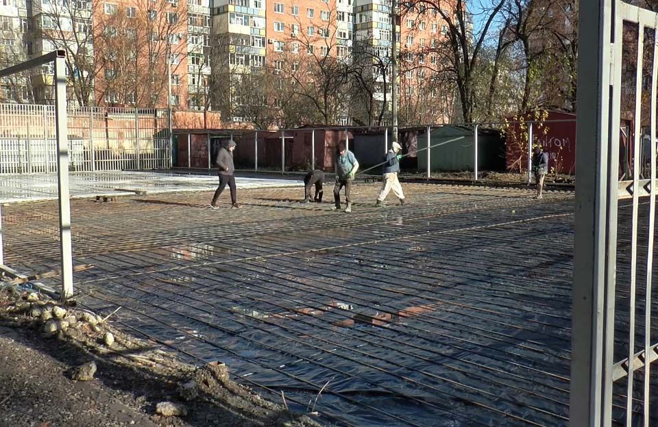 Будівництво на вул. Грушевського, 6 у листопаді 2023 року | Кадр з відео «Суспільного»