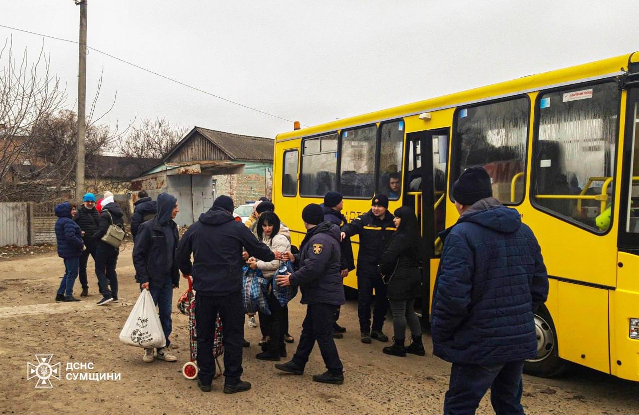 Евакуація громадян з прикордонних населених пунктів Сумської області