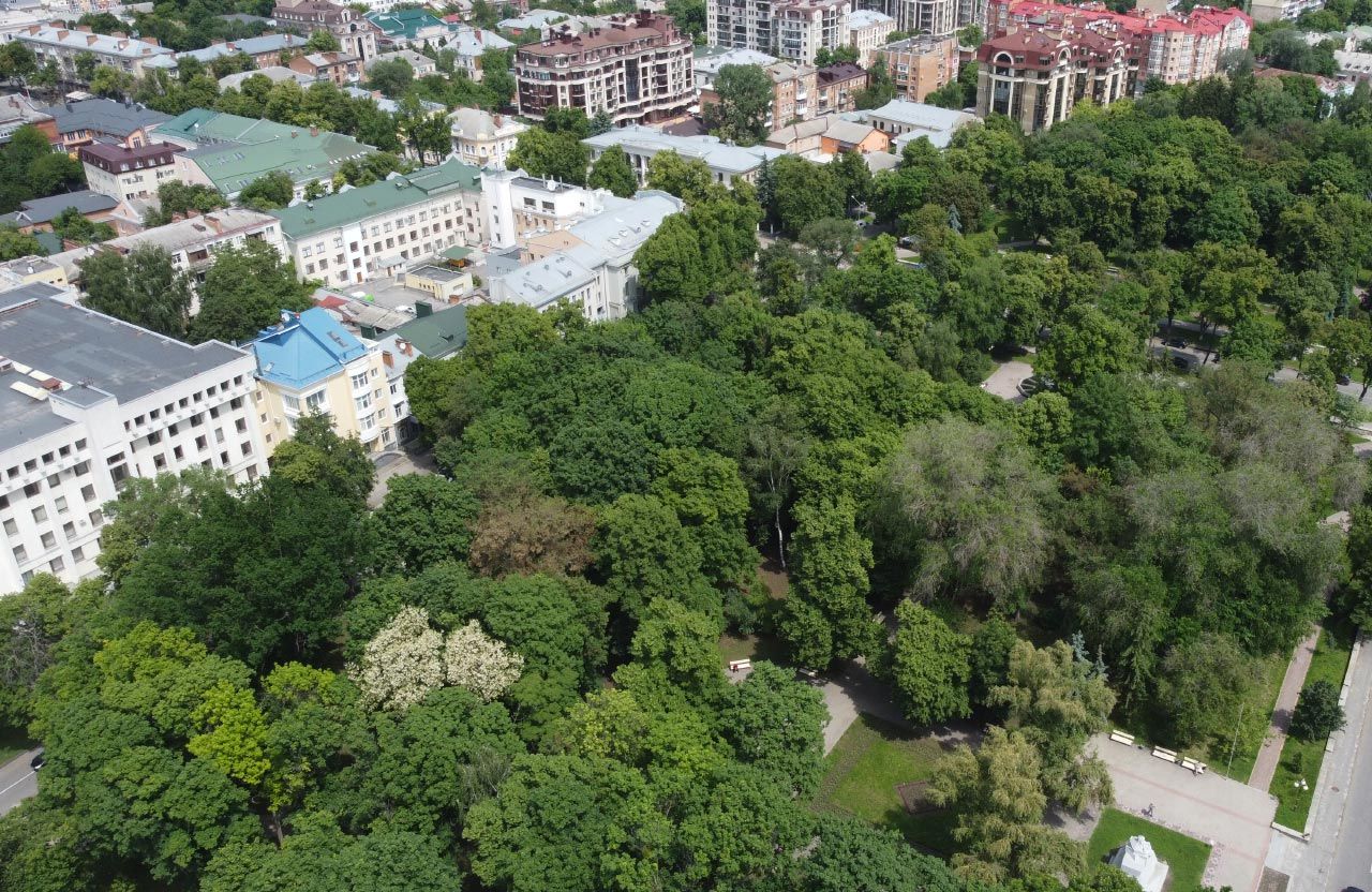 Петровський парк з висоти пташиного польоту