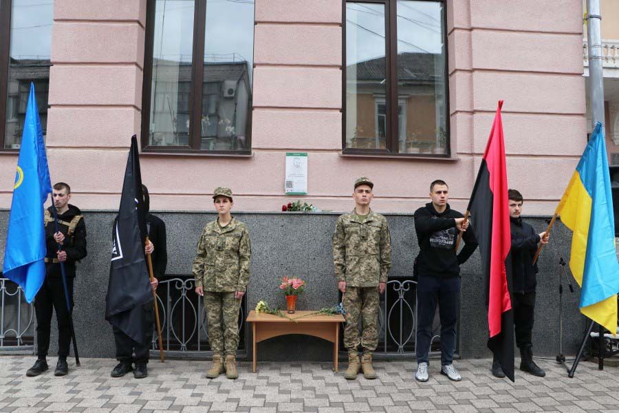 «Стріткод» Герою: у Полтаві відкрили табличку на честь Юліана Матвійчука