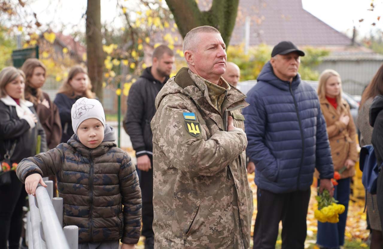 У Полтаві на фасаді гімназії № 36 відкрили чотири меморіальні дошки