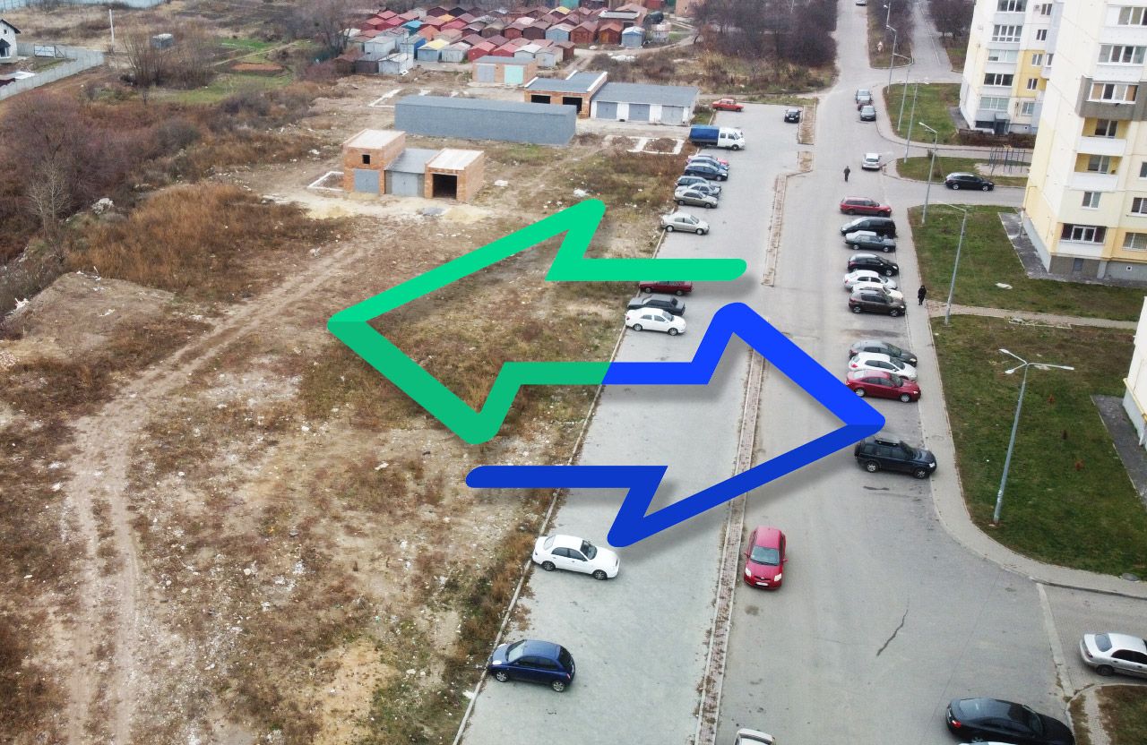 На Браїлках власники гаражів самовільно зносять бордюри й облаштовують заїзди в кооператив — влада ігнорує проблему третій рік