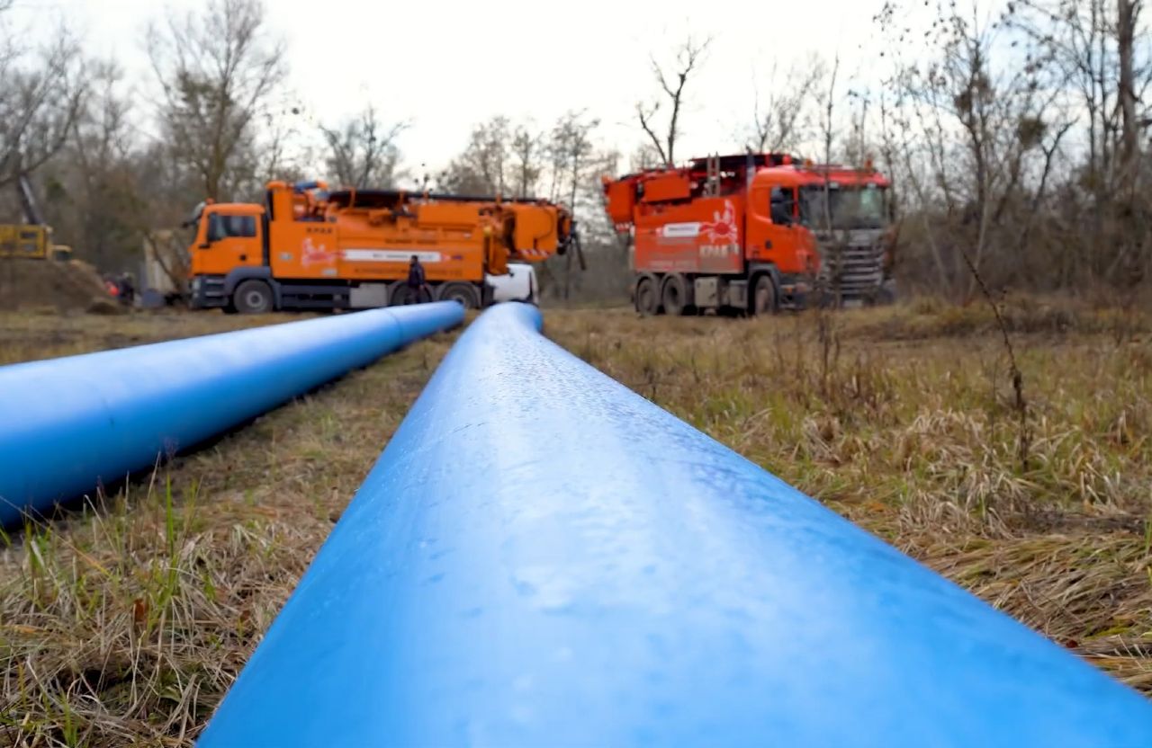 КП ПОР «Полтававодоканал» проводить масштабну реконструкцію аварійного каналізаційного колектора через Ворсклу