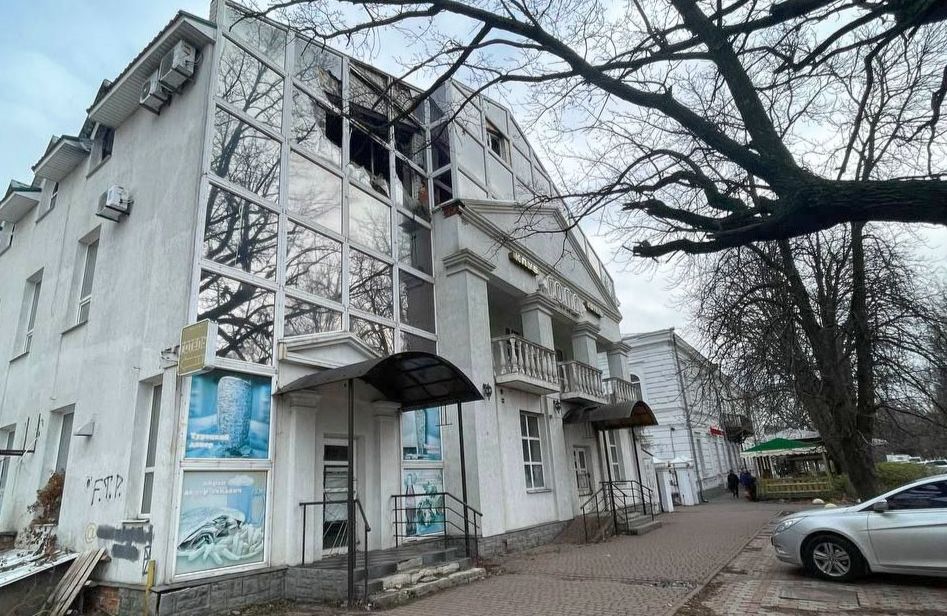 Будівля готелю «Голд» на просп. Віталія Грицаєнка, 17б у Полтаві