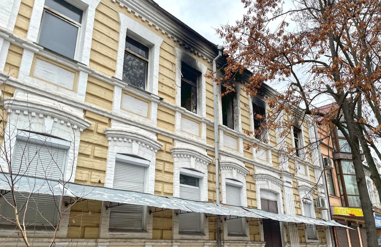 Будівля Державної міграційної служби на вулиці Юліана Матвійчука, 63 у Полтаві