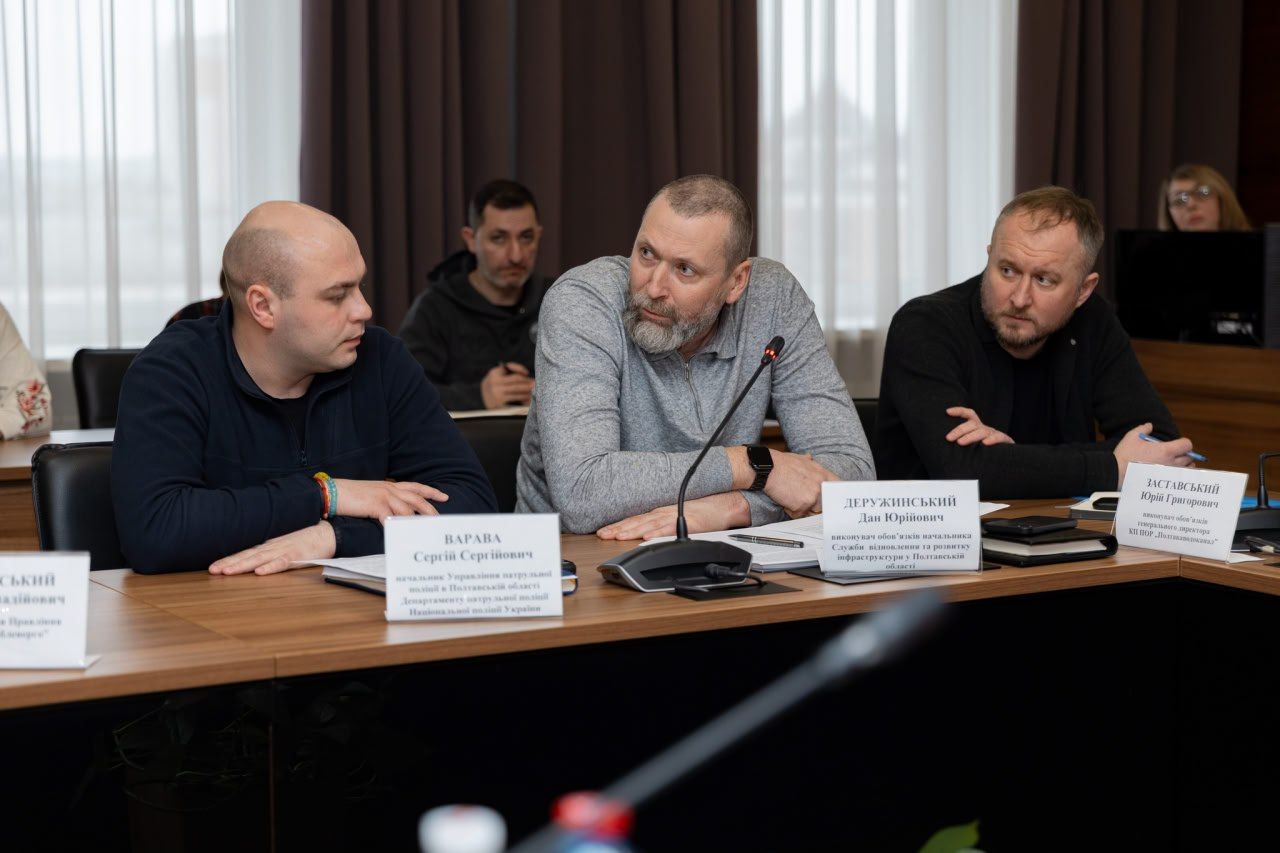 Поліція Полтавщини: на трасі М-03 разом із кригою зійшов асфальт