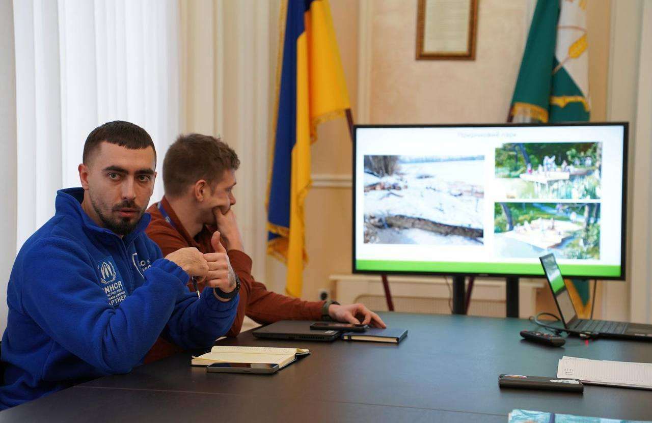 На березі Ворскли у Полтаві облаштовують простір для відпочинку «Течія» за 700 тисяч гривень