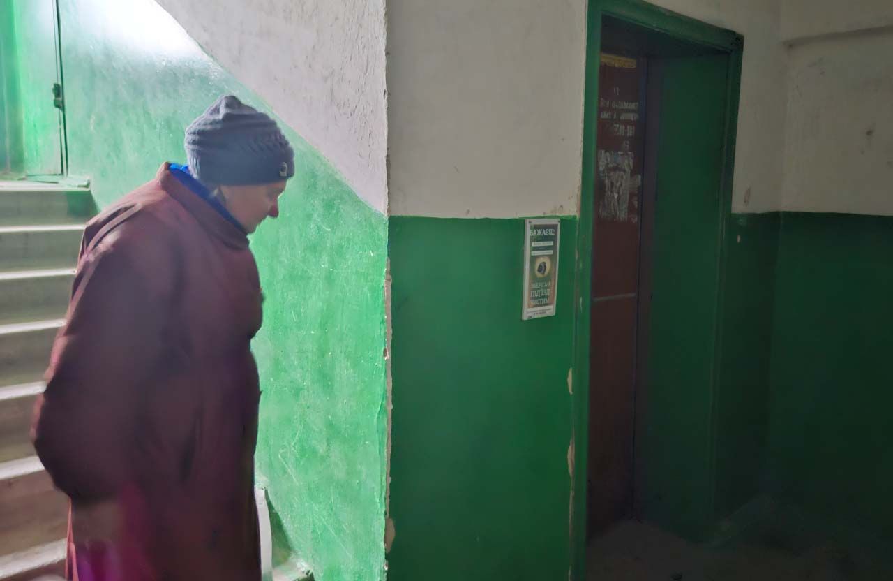 Ліфт у 5-му під’їзді багатоповерхівки на вул. УПА, 29 у Полтаві