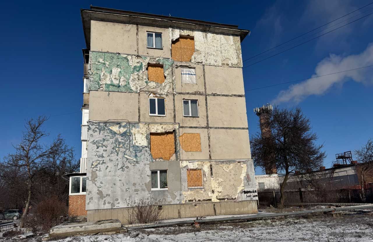 Пошкоджені ракетним ударом росіян будинок на вул. Баленка, 7а у Полтаві