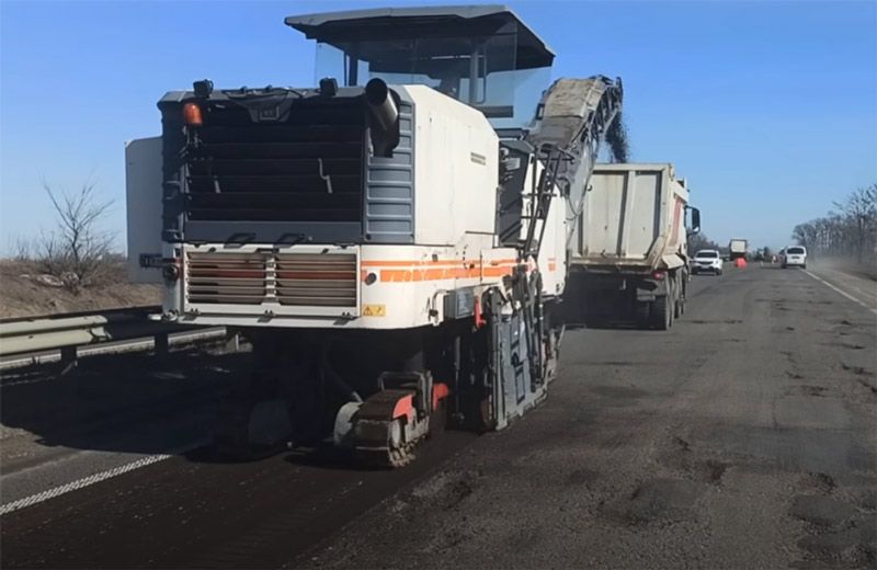 Служба відновлення почала поточний ремонт на трасі М-03 — підрядники фрезерують аварійні ділянки