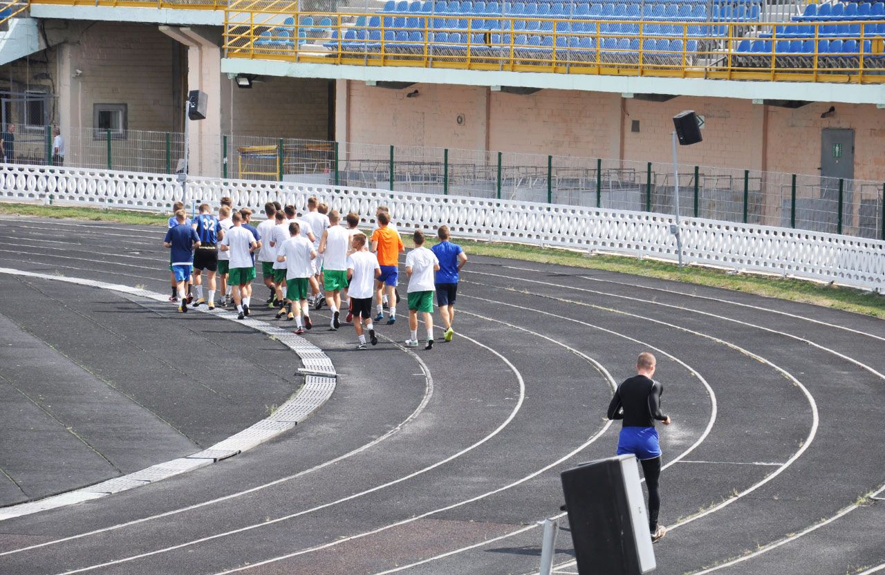 Бігові доріжки на стадіоні «Ворскла» | Фото з архіву «Полтавщини»