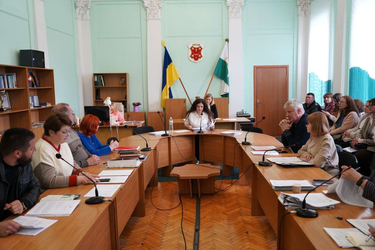 Міський департамент освіти не змінить список гімназій та ліцеїв, попри скарги окремих батьків учнів