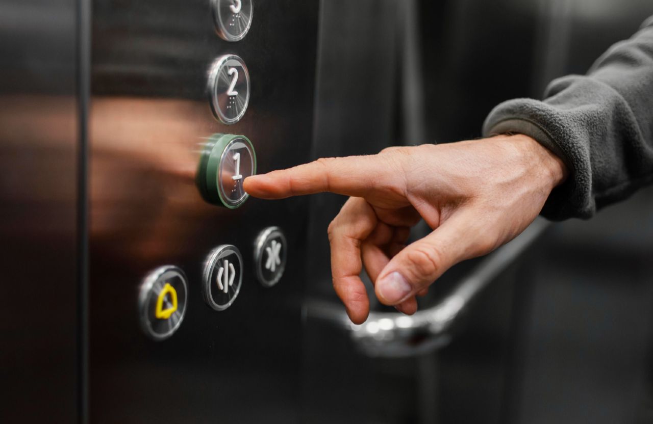 Депутати через конфлікт інтересів не проголосували за програми підтримки ОСББ та ремонту ліфтів