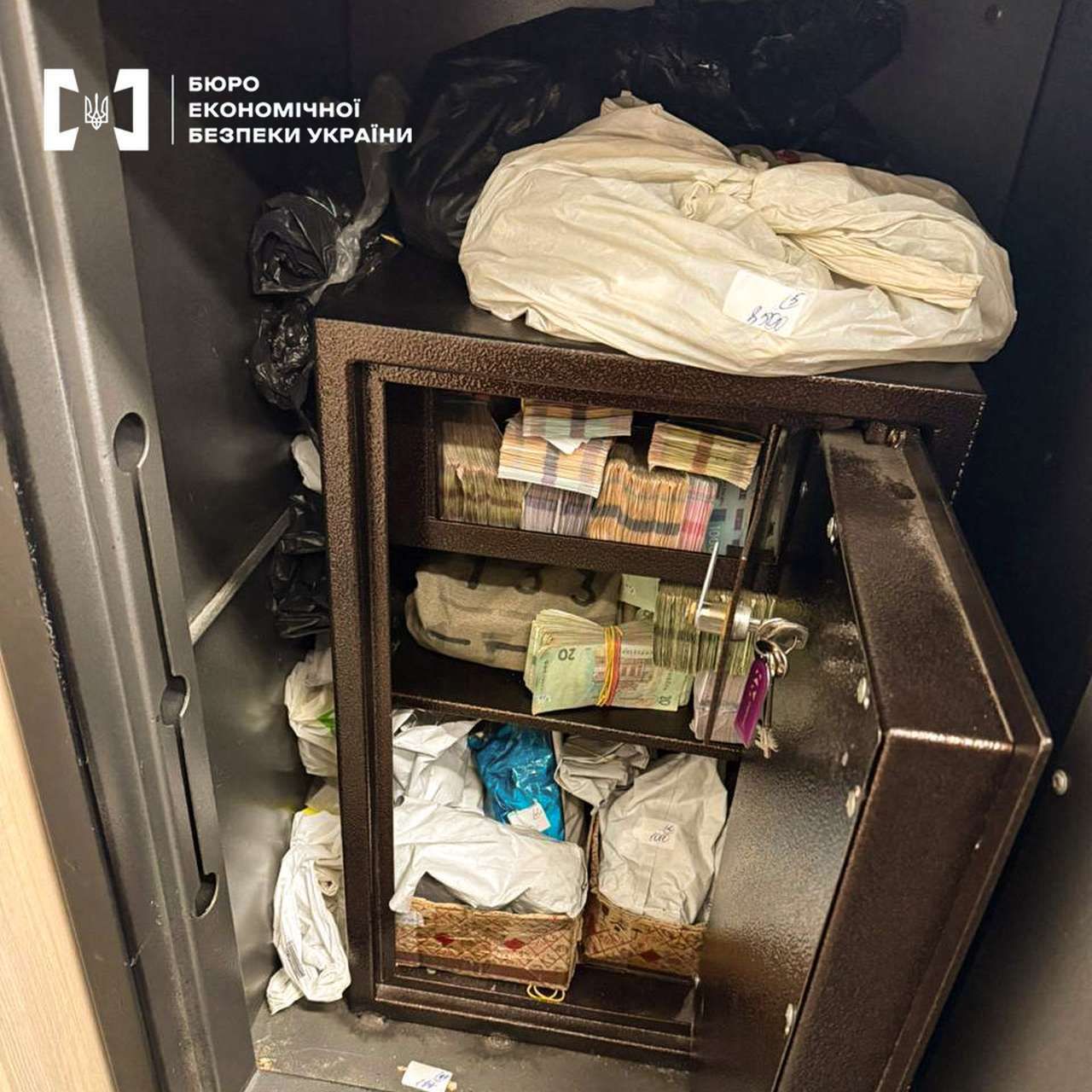 БЕБ прийшло з обшуками до «Маркетопту»: найбільшу мережу Полтавщини викрили на схемі з 3500 ФОПами