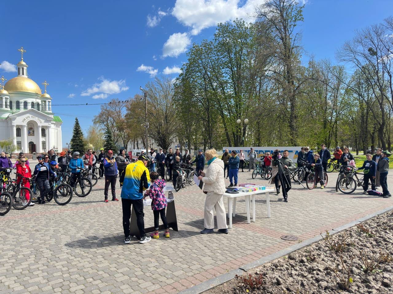 Пархоменко Валерій: у Полтаві провели велозаїзд на підтримку ЗСУ