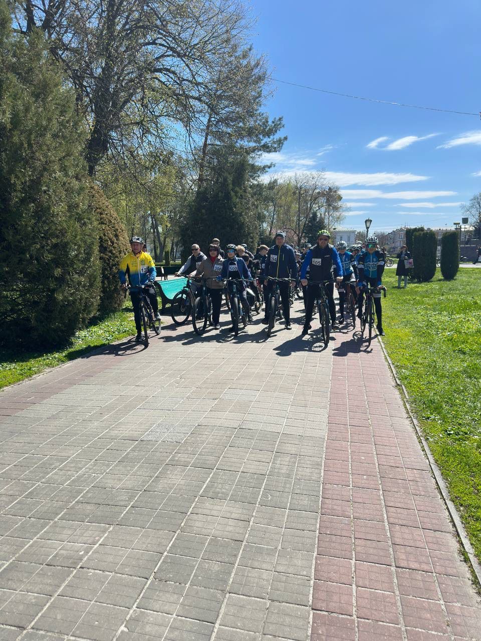 Пархоменко Валерій: у Полтаві провели велозаїзд на підтримку ЗСУ