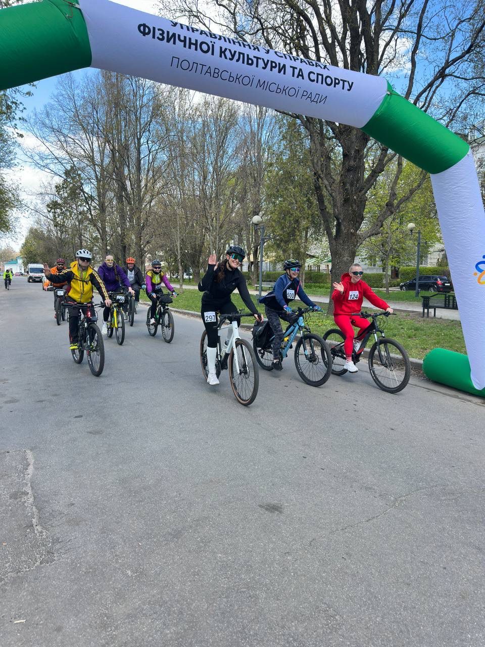 Пархоменко Валерій: у Полтаві провели велозаїзд на підтримку ЗСУ