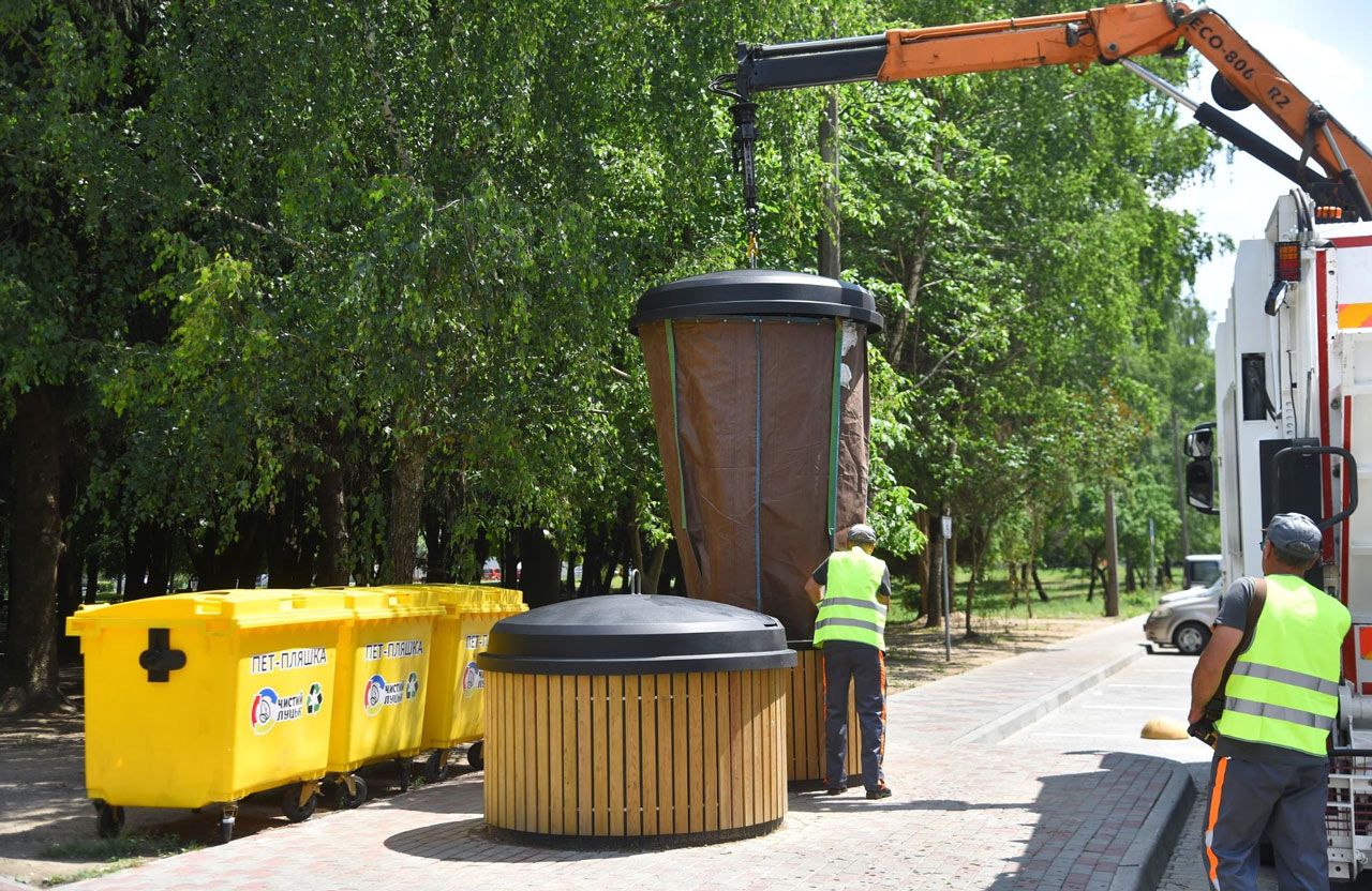 Нові підземні баки для сміття у Луцьку