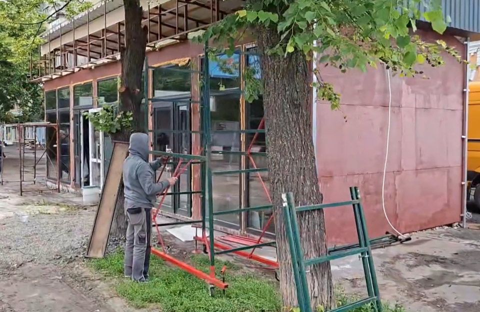 Будівництво магазину ТОВ «Салтівський м’ясокомбінат» на Європейській, 65 у Полтаві | Кадр з відео Віктора Чубенка