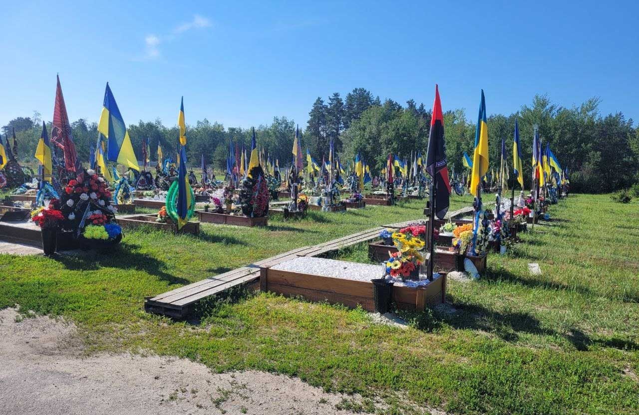 10-й сектор: Майже заповнений (7 рядів).