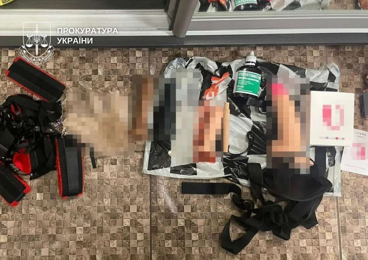 У Києві засудили пару з Полтавщини, яка тримала дівчину в сексуальному рабстві: катування гречкою, крижаним Дніпром та вигаданим «відьмаком»