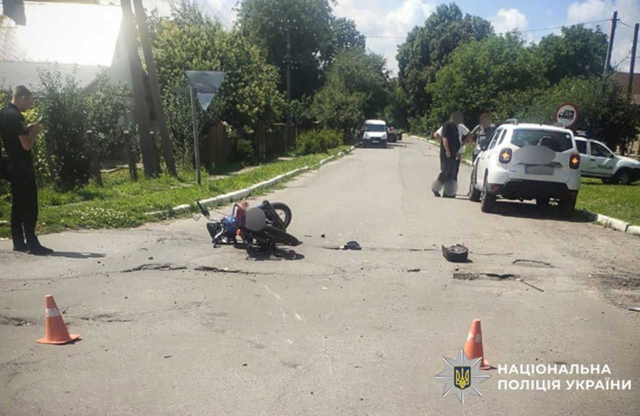 У Диканьці внаслідок зіткнення з Renault постраждав неповнолітній мотоцикліст