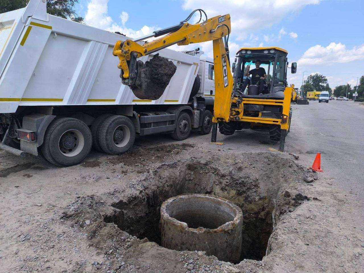 У Полтаві завершили реконструкцію аварійного колектора на Щербанівському шляху
