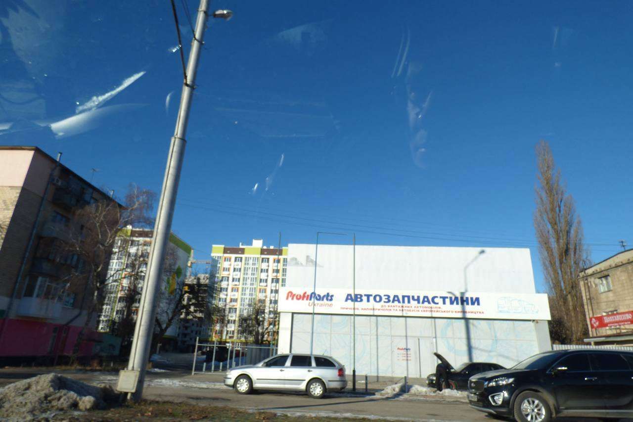 На Київському шосе навпроти Макдональдса планують збудувати багатоповерхівку з паркінгом