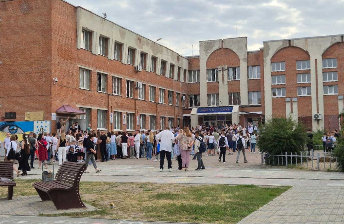 Хто ухвалює рішення про формат навчання в школах: автономія закладів та законодавчі нормативи