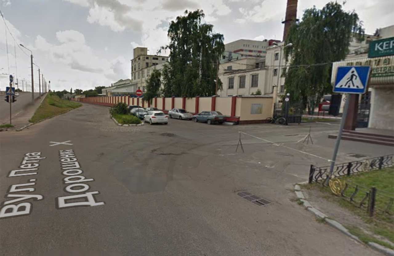 У Полтаві хочуть продовжити перекриття перехрестя на Решетилівській до 8 грудня, а мерія вимагає присутності комунальників на засіданнях