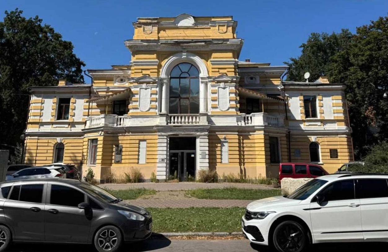 Полтава ризикує остаточно втратити ще одну історичну та культурну пам’ятку — кінотеатр «Колос»