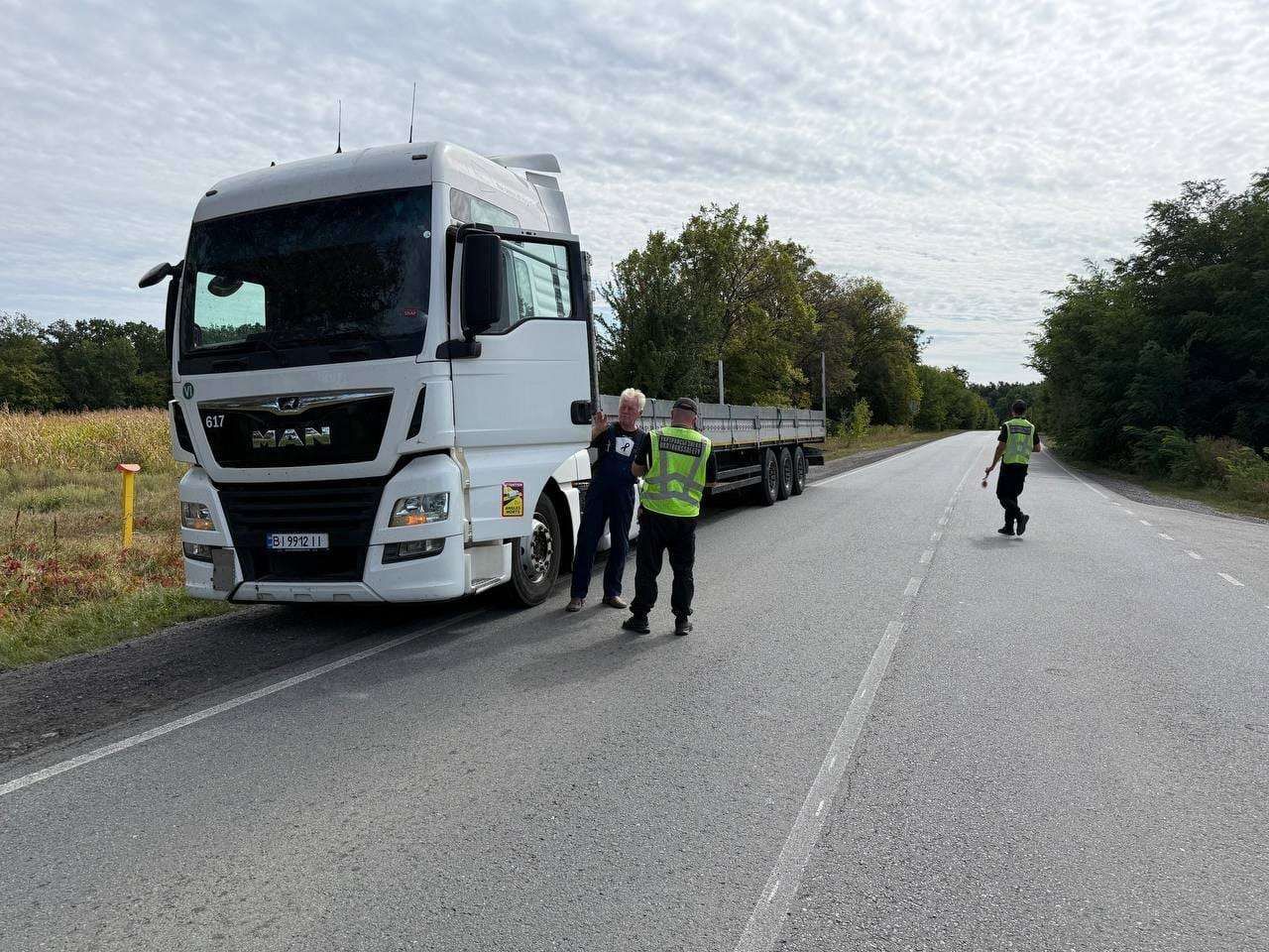 На Полтавщині передали нові ваги для захисту місцевих доріг від перевантаження