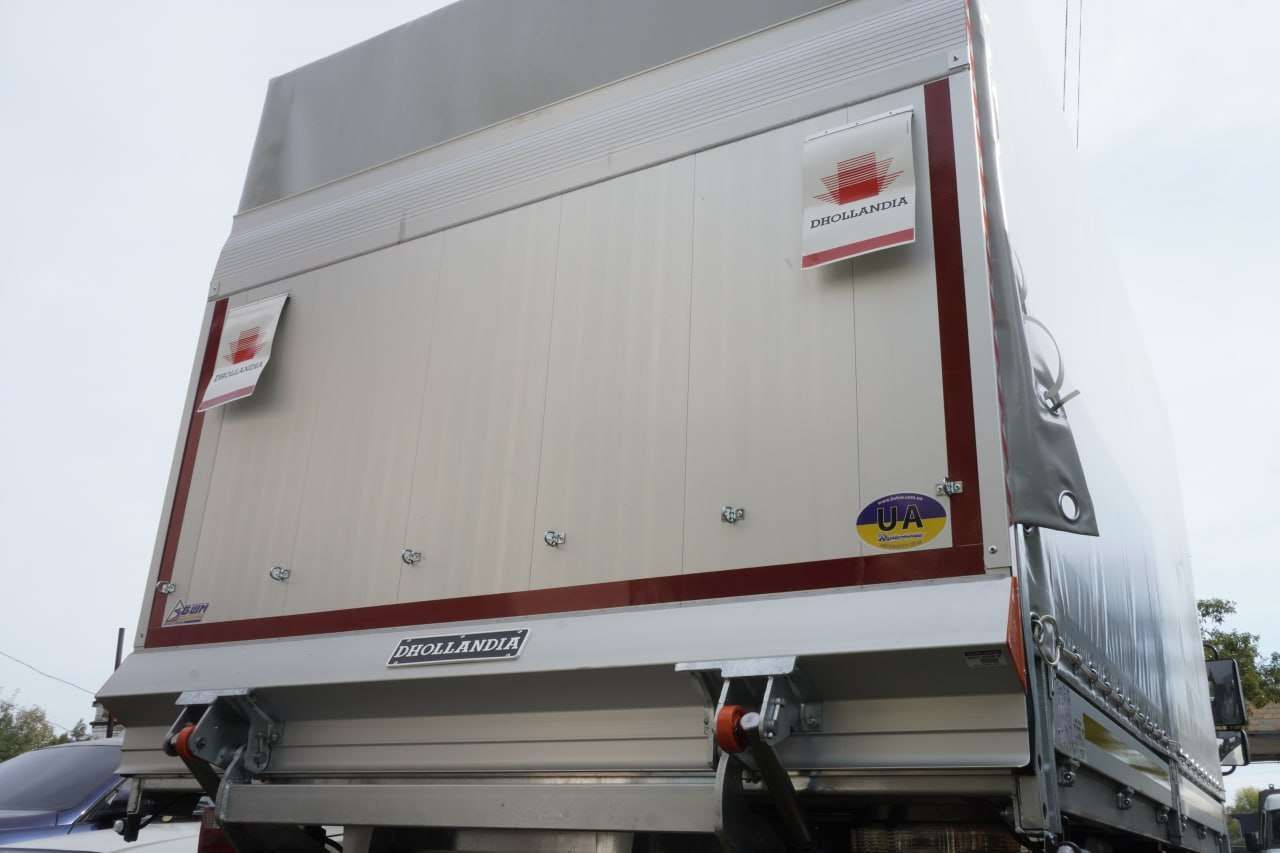 У Полтаві КАТП-1628 отримало нові вантажівки JAC для прибирання сміттєвих майданчиків, а місто замовляє ще дві такі ж машини