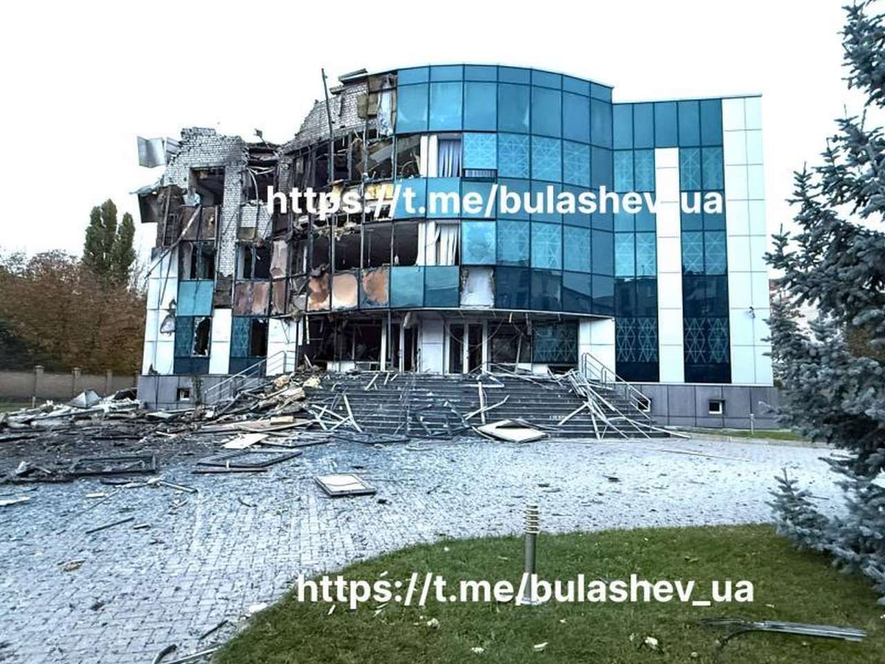 Нічна атака на Кременчук: ворожі дрони вдарили по телекомпанії «Візит» та енергетичному об’єкту