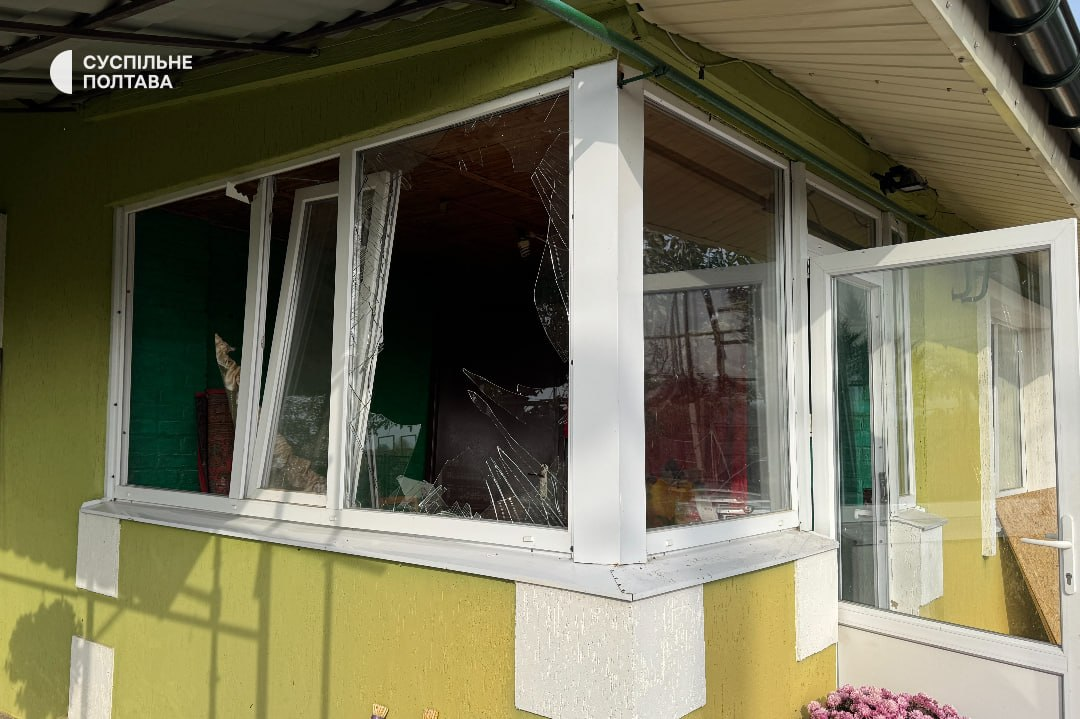 Наслідки атак на Полтавську громаду: пошкоджено 11 будинків, лікарню та училищі