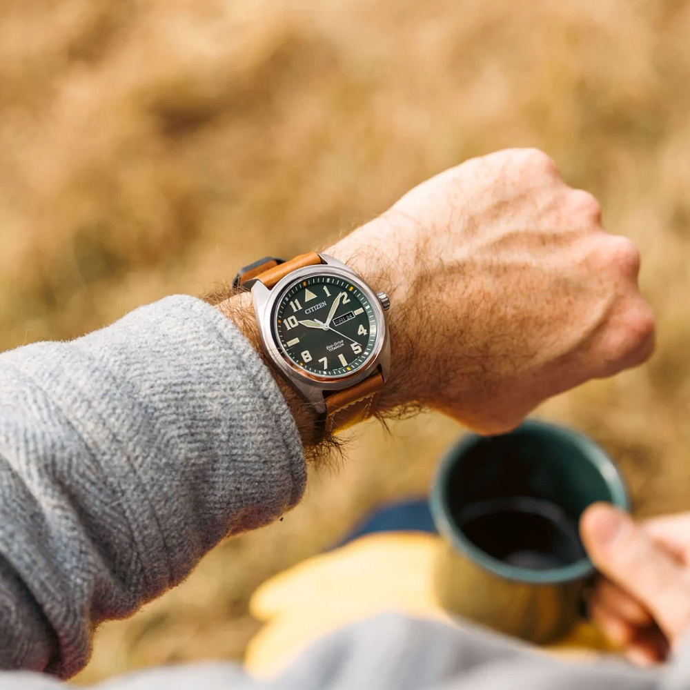 Годинник CITIZEN Super Titanium
